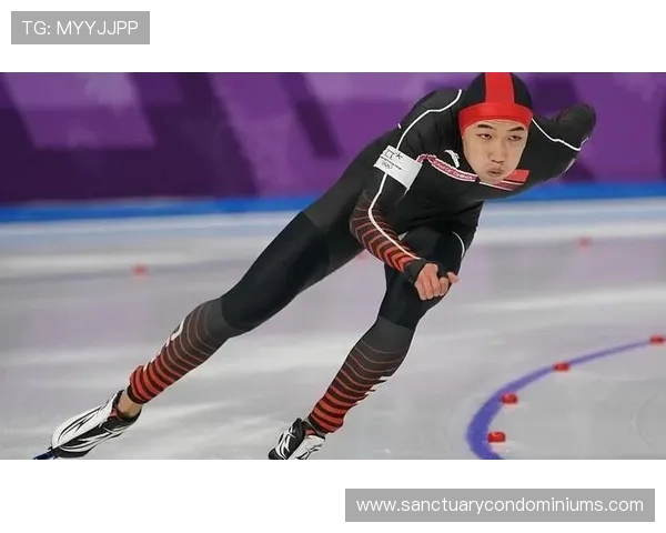 高亭宇训练完直接去吃火锅，教练在后面追着喊别放香油